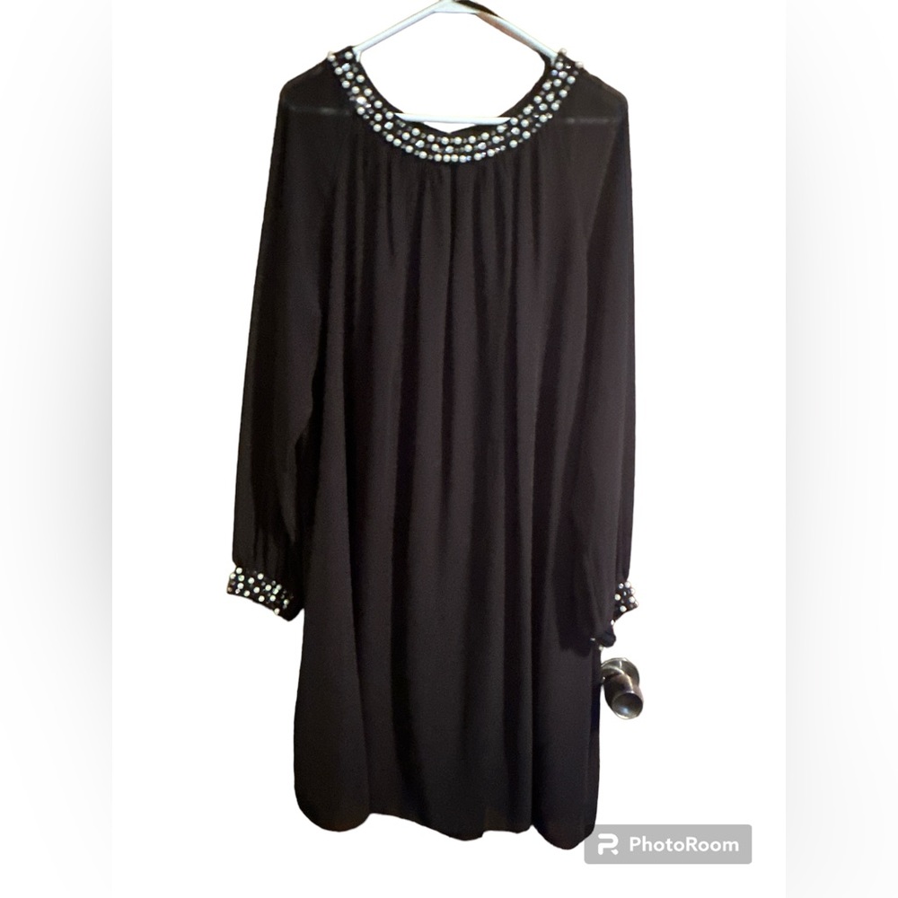 SLNY Women’s Size 22W Black Dress With Pearls And Rhinestones. Like New